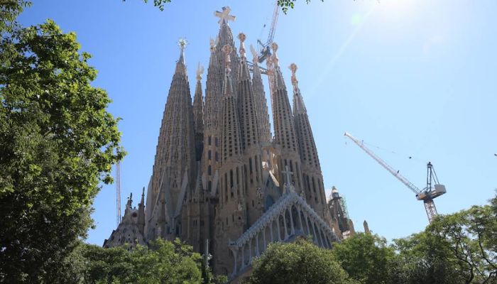 Taxi24hVilassarDeMar_small_SagradaFamiliaBarcelona